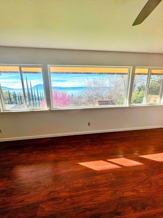 Foto del edificio - 3201 Springe St