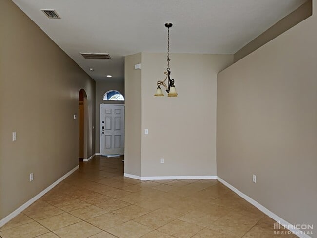 Building Photo - 15822 Pond Rush Ct