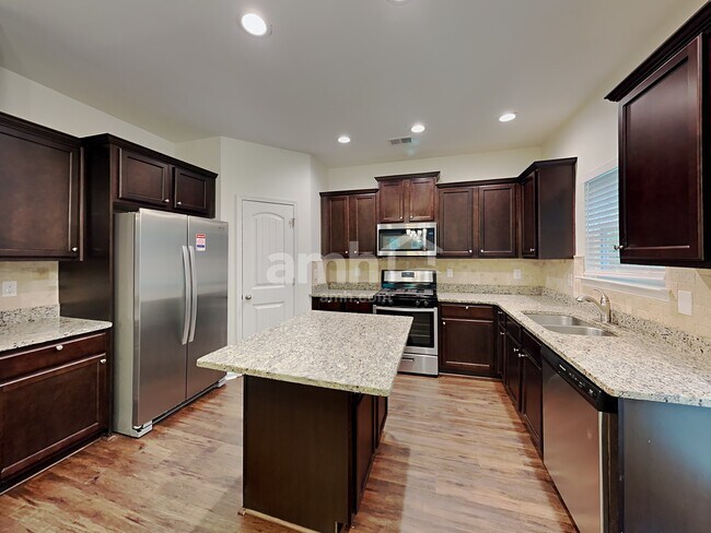 Foto del edificio - 1386 Key Manor Ln