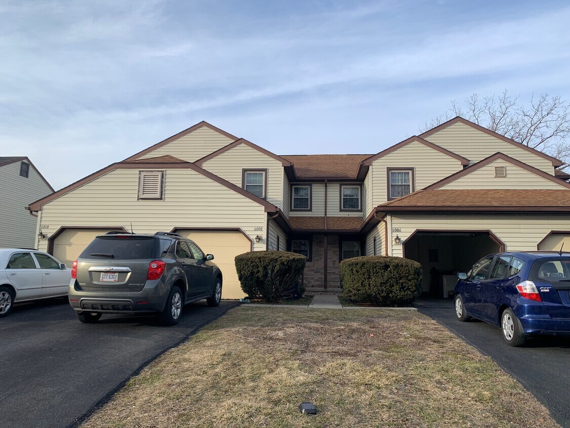 6008 Red Oak Dr, Toledo, OH 43615 Townhome Rentals in Toledo OH