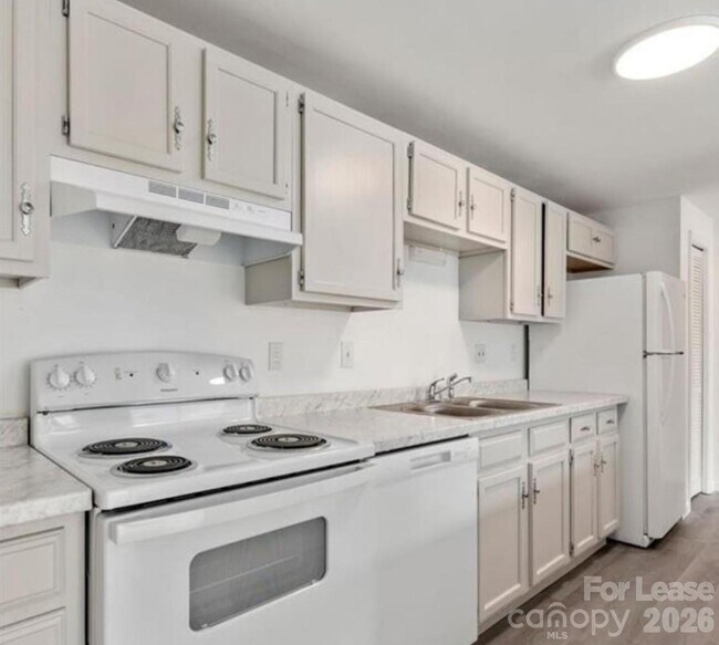 Foto del edificio - 9333 Old Concord Rd