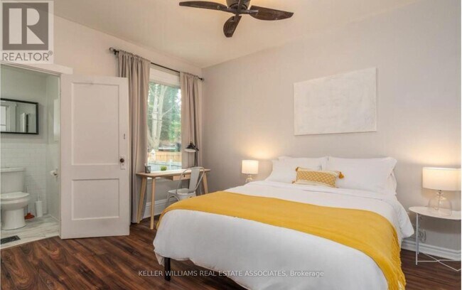 Photo du bâtiment - 207-207 Fairleigh Ave S