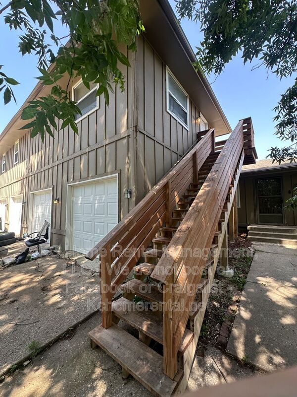 Building Photo - 6333 N Wyandotte St