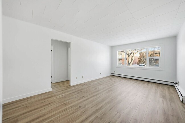 Photo du bâtiment - Monterey Apartments