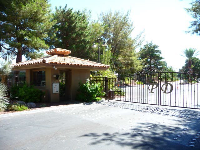 Foto del edificio - 2 Bed/ 2 Bath upstairs Condo in Guard Gated Painted Desert