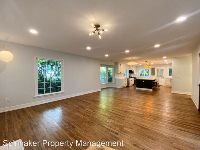 Building Photo - 2 br, 1 bath House - 8866 Edgewater Drive