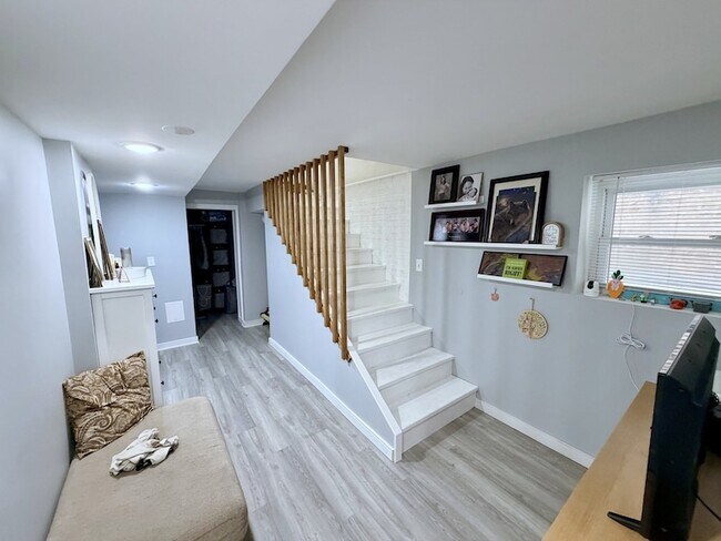 Foto del edificio - 6302 W Holbrook St