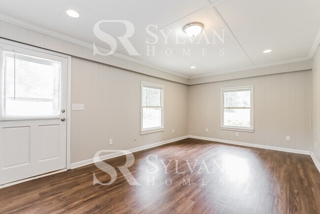 Foto del edificio - Lease today! No extra charge for contentme...