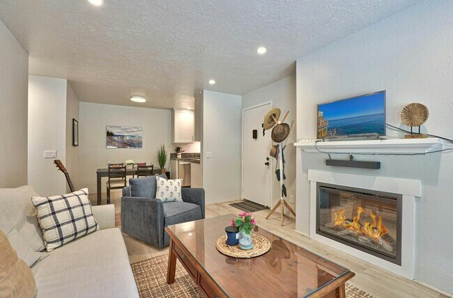 Foto del edificio - 3107 Golden Oaks Ln