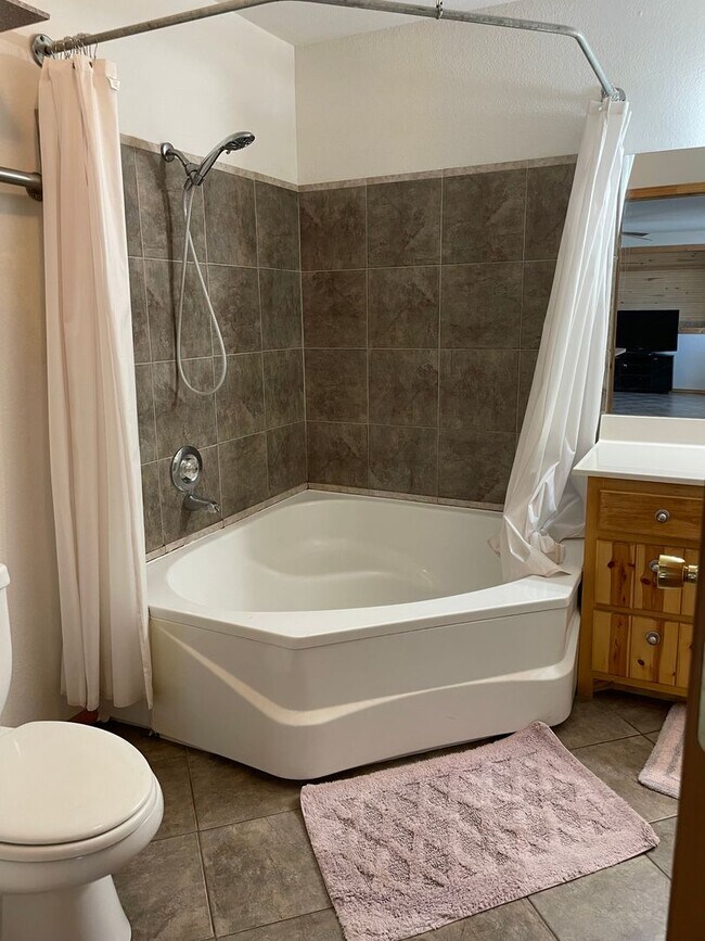 Foto del edificio - 12191 CO-145