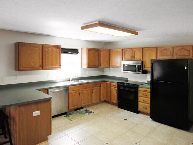 Building Photo - 20860 Ark Ct