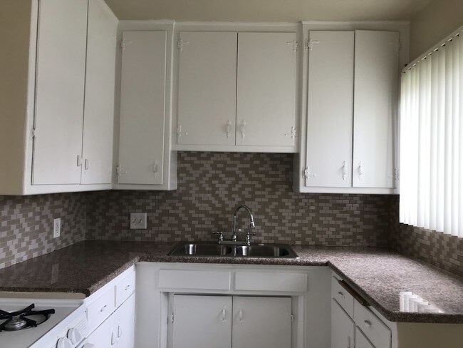 Foto del edificio - 917 N Hudson Ave