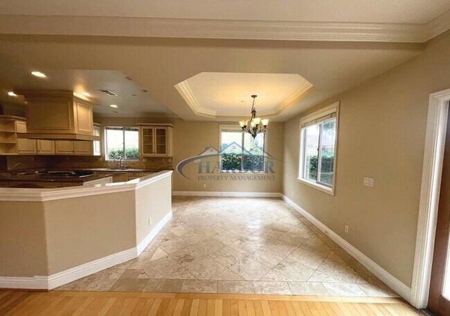 Building Photo - 2320 Harriman Ln