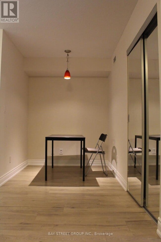 Building Photo - 233 South Park Rd