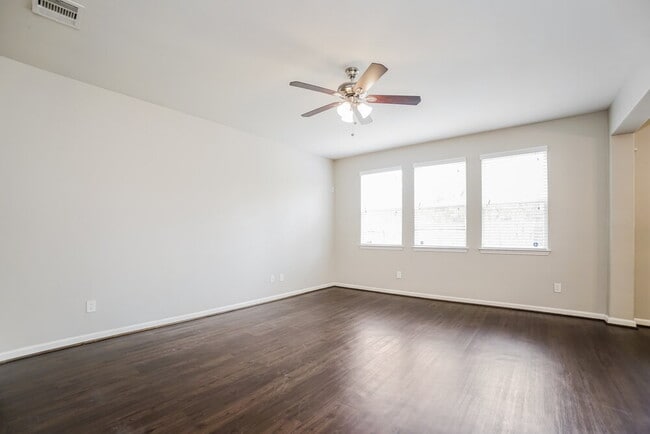 Building Photo - 2630 Mesquite Ridge Dr