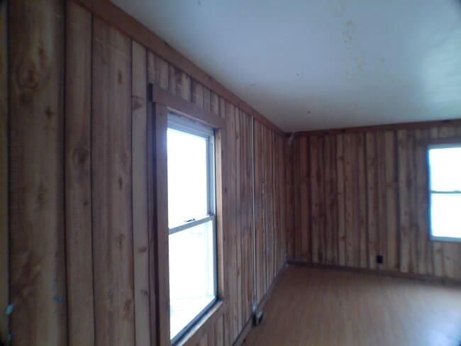 Building Photo - 1035 E Main St