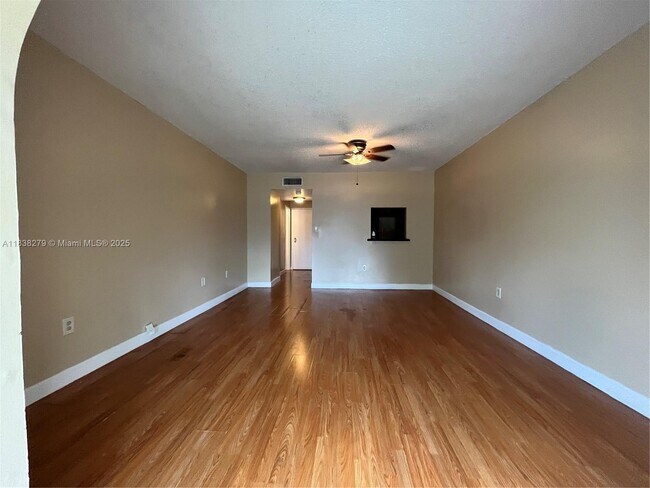 Foto del edificio - 4324 NW 9th Ave