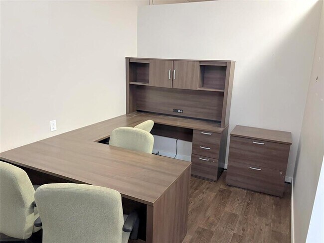 Photo du bâtiment - 70 Main St S