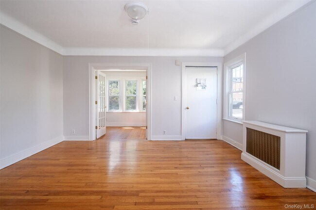 Building Photo - 451 Beach Ave