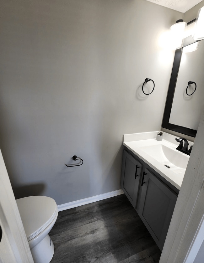 Interior Photo - Estates at Brentwood Lake