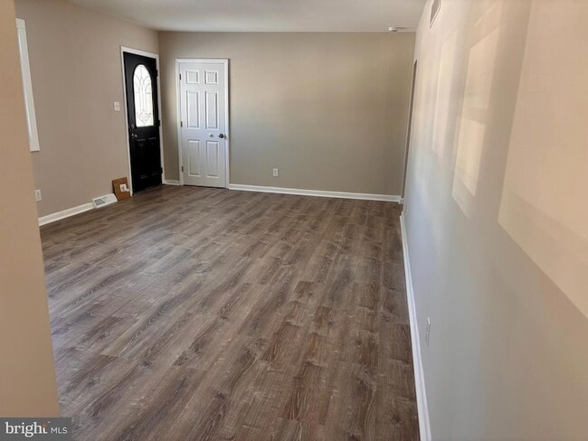 Building Photo - 1228 Heddon Ave