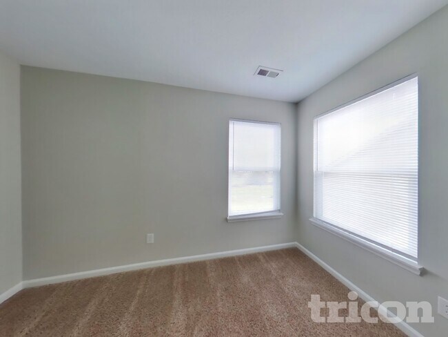 Foto del edificio - 1621 Bridgecreek Crossing