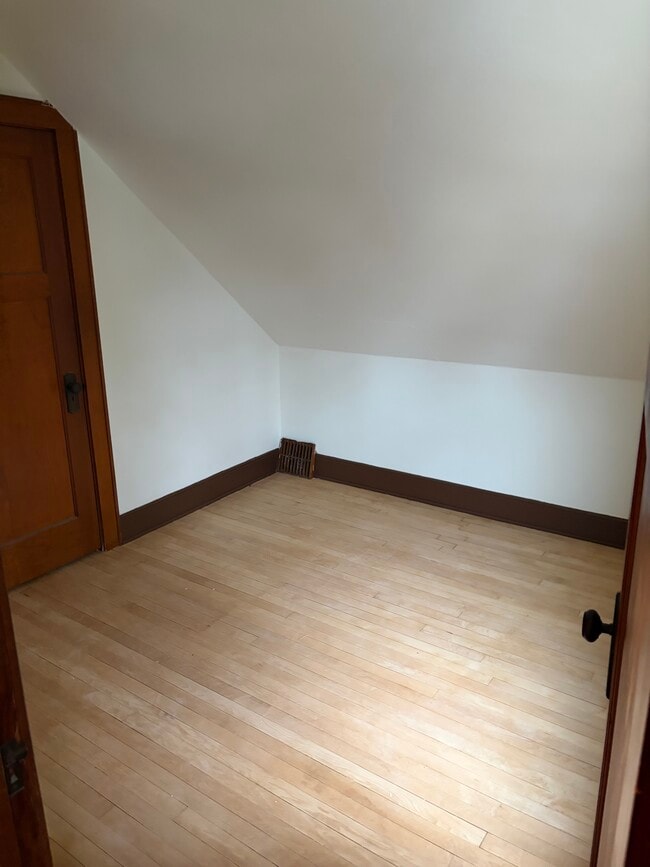 Building Photo - 1434 S 56th St