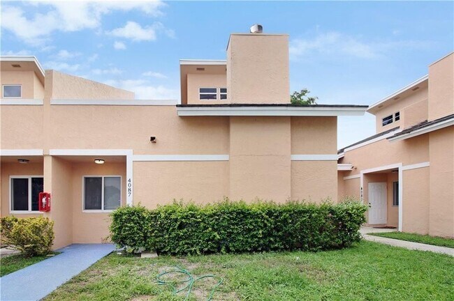 Building Photo - 4087 Coral Springs Dr