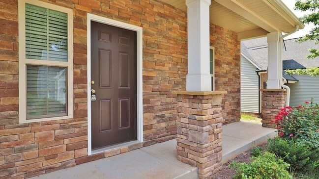 Foto del edificio - 8402 Bampton Dr