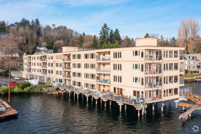 Reef Apartments
