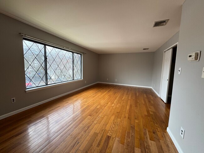 Sala de estar - 192 Burnett Ave