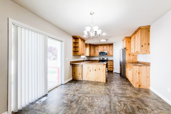 Building Photo - 1112 S 1425 W