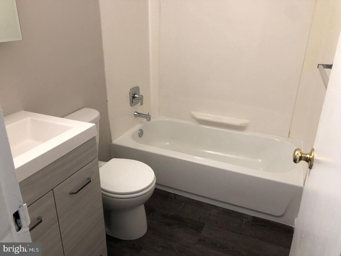 1533 S Patton St, Philadelphia, PA 19146 Townhome Rentals in