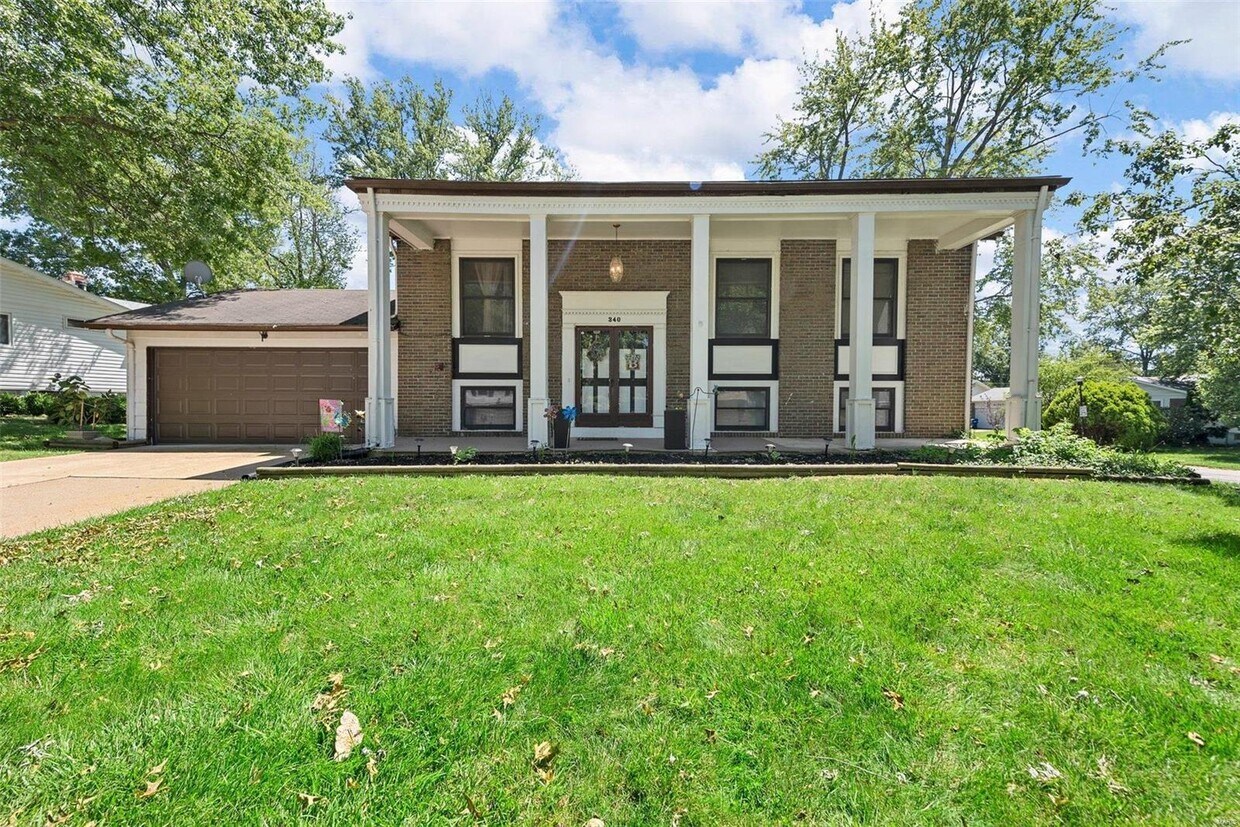 340 Sorrento Dr, Ballwin, MO 63021 House Rental in Ballwin, MO
