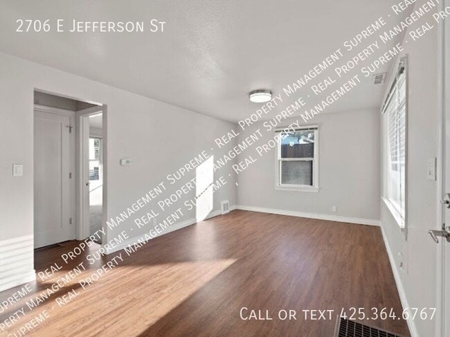 Building Photo - 2706 E Jefferson St