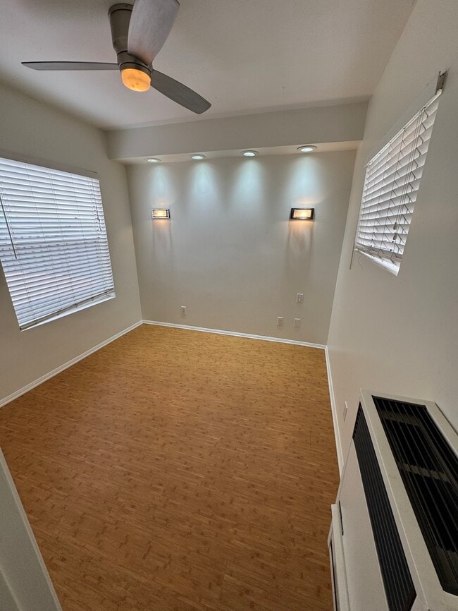 Dormitorio - 217 Kelp St