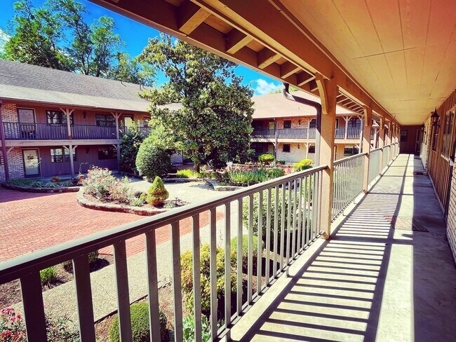 Foto del edificio - 221 N Clifton Ave