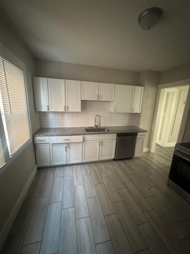 Foto del edificio - 2927 Calvert Ave