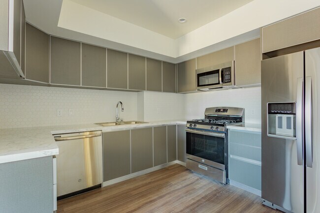Foto del edificio - 1450 S Barrington Ave