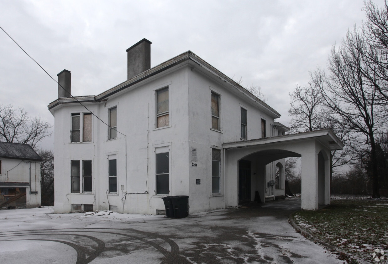 Primary Photo - 2294 Harrison Ave