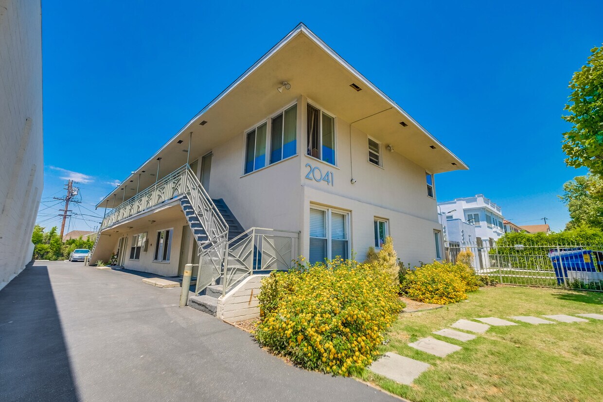 Punto de vista exterior - 2041 W Martin Luther King Jr. Blvd