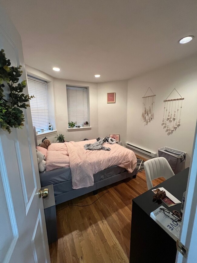 Building Photo - 73 Westland Ave