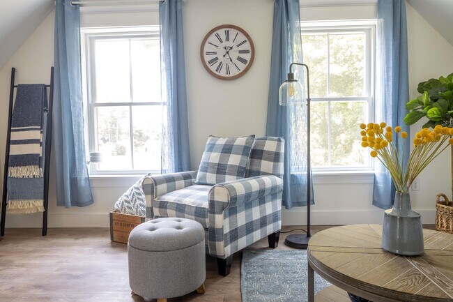 Foto del edificio - 37 Main Rd N