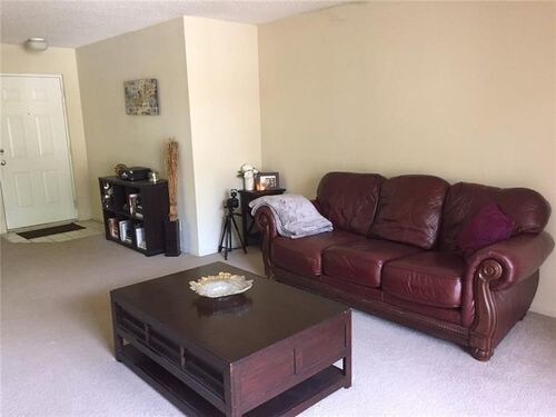 Foto del edificio - 5723 Riverside Dr