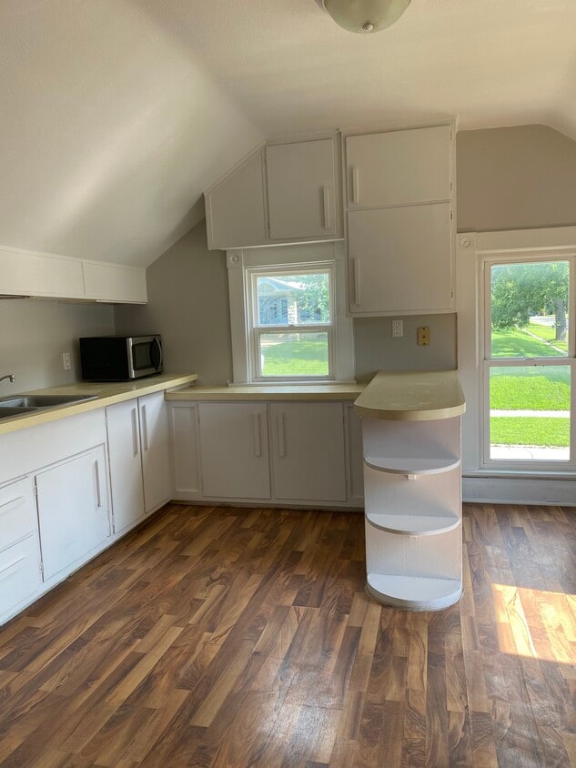 421 Talbott St Unit 421 1/ 2, Iowa Falls, IA 50126 Apartments in Iowa