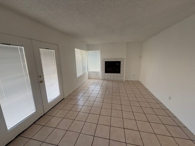 Building Photo - Beautiful 4 Bedroom Lancaster Home with Desirable Amenities!