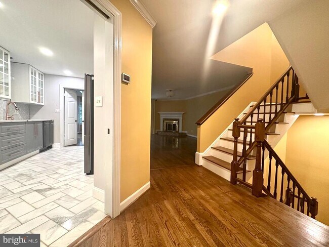 Foto del edificio - 6353 Brampton Ct
