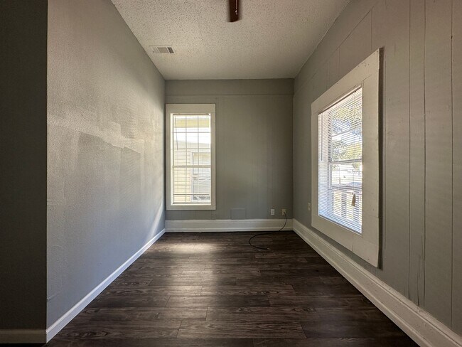 Foto del edificio - 910 S 19th St