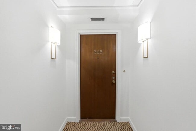 Building Photo - 955 26th St NW