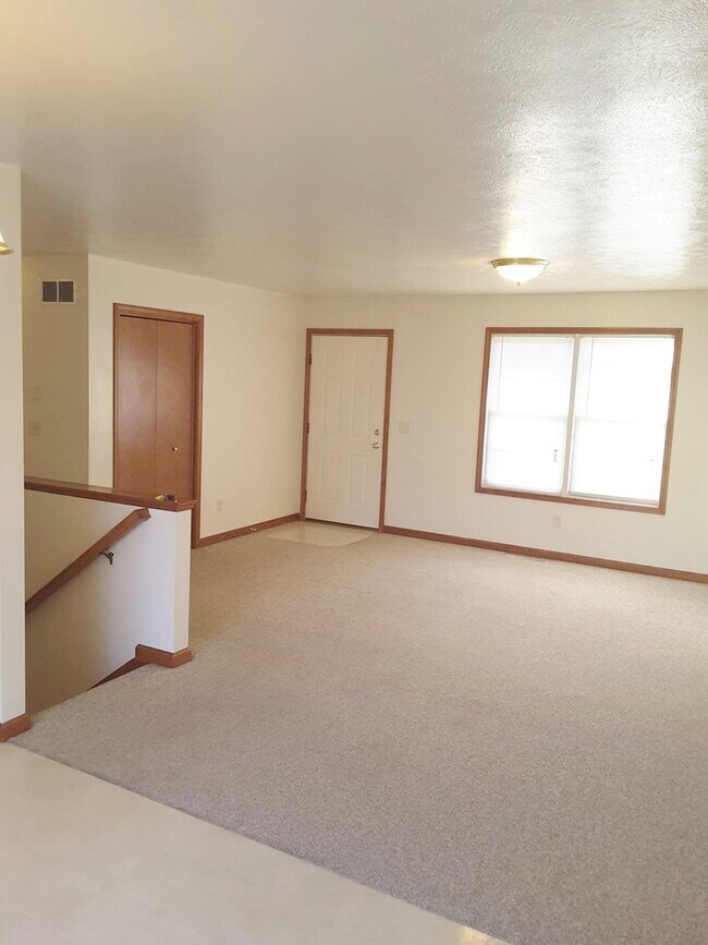 Foto del edificio - 3 Bedroom 2 Bathroom Single Family Home in...
